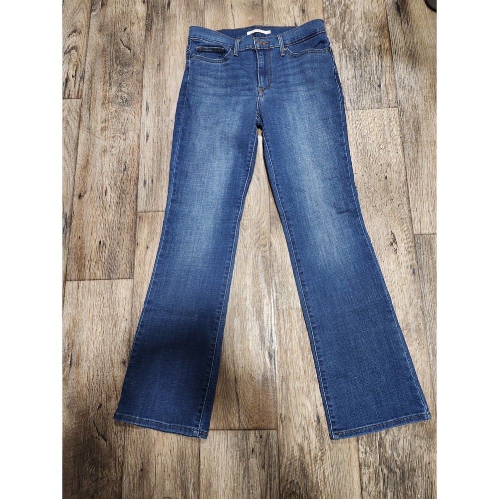 Levi's Classic Slimming Bootcut Med Wash Denim Jeans Size 29 x 31.5 29 x 32 tag